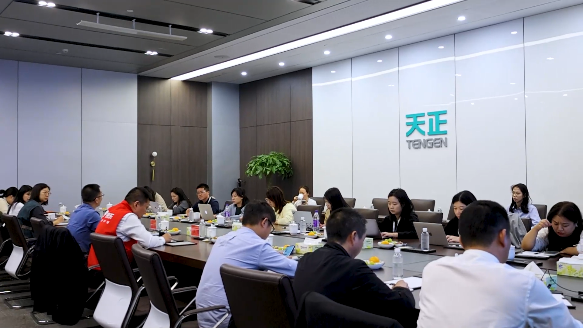 京东工业走进爱游戏官网，探访产业数智化之路！